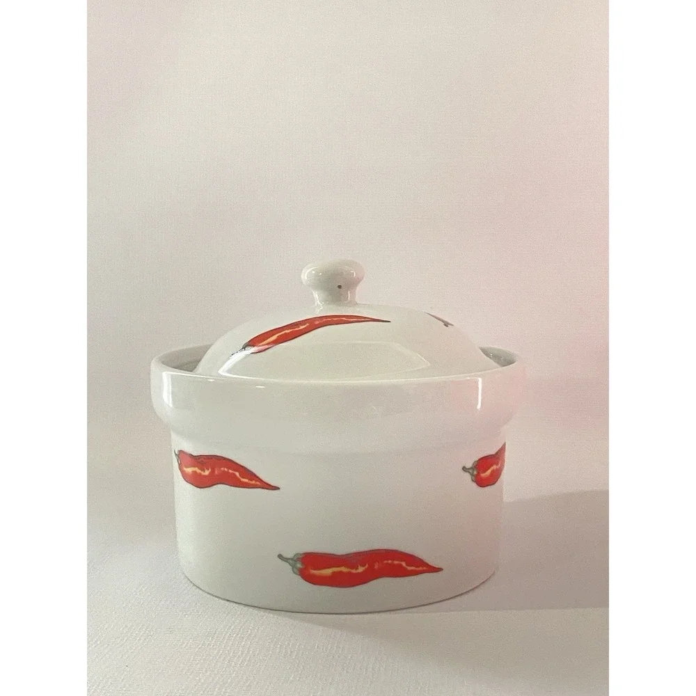 CORDON BLEU 1995 RED CHILI PEPPERS CASSEROLE DISH WITH LID 1 QUART OVEN SAFE